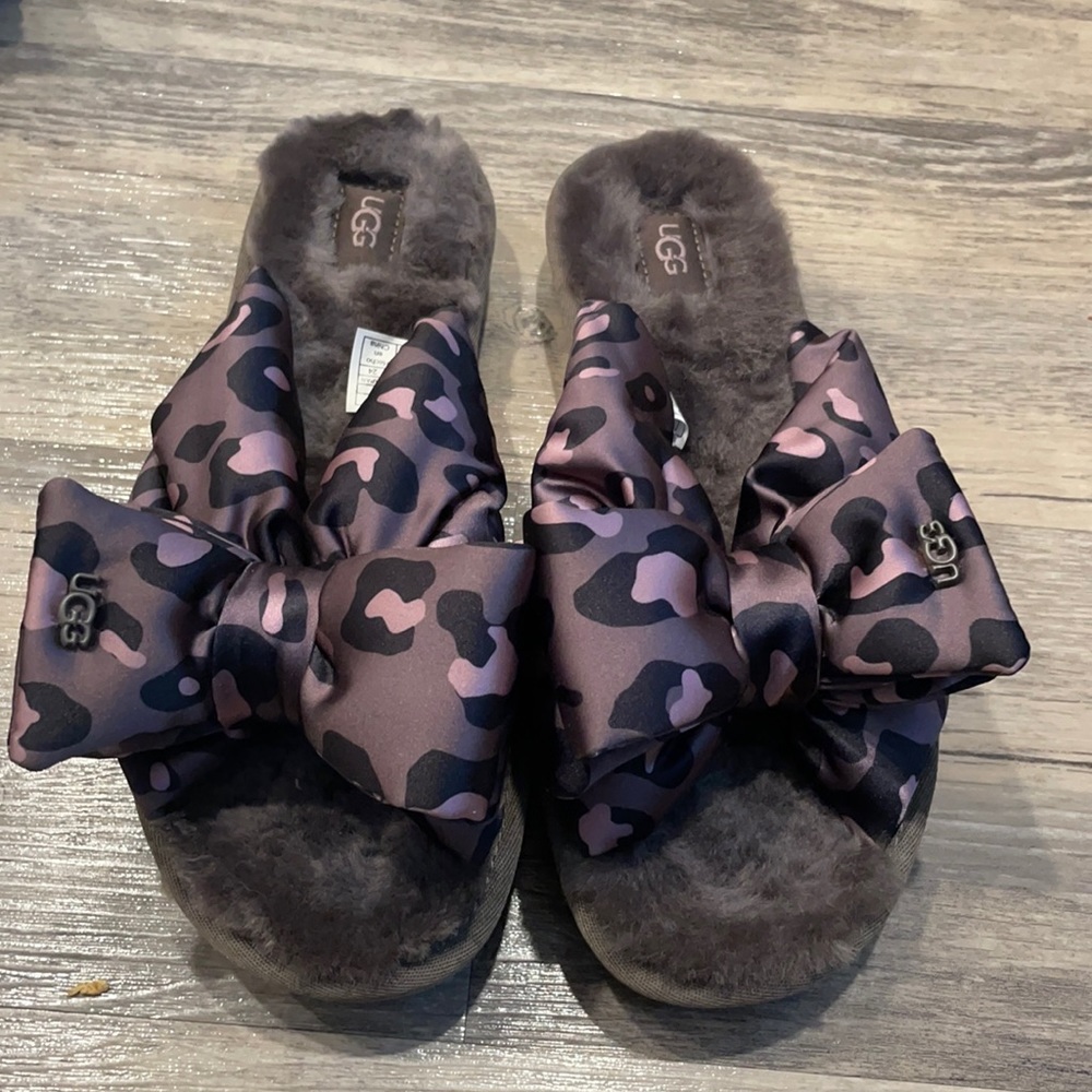 UGG slides